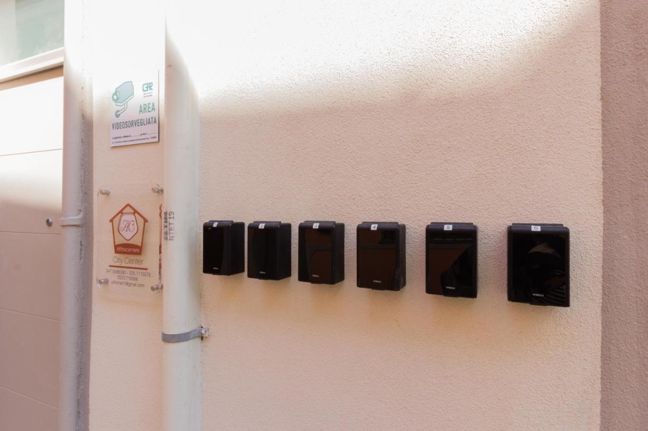 Center Rooms Piacenza Ngoại thất bức ảnh